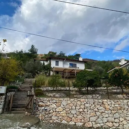 Hisaroenue Dubleks Muestakil Ev 빌라 *